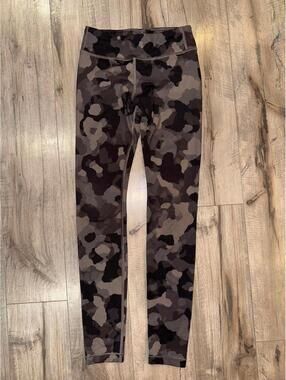 Athleta Girl Chit Chat Tight Printed‎ Leggings Size Small 7 Athletic Gym Casual